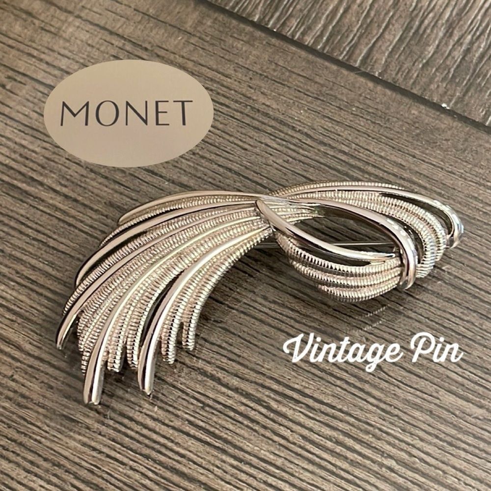 MONET Classic Flourish High Polish & Textured Pin